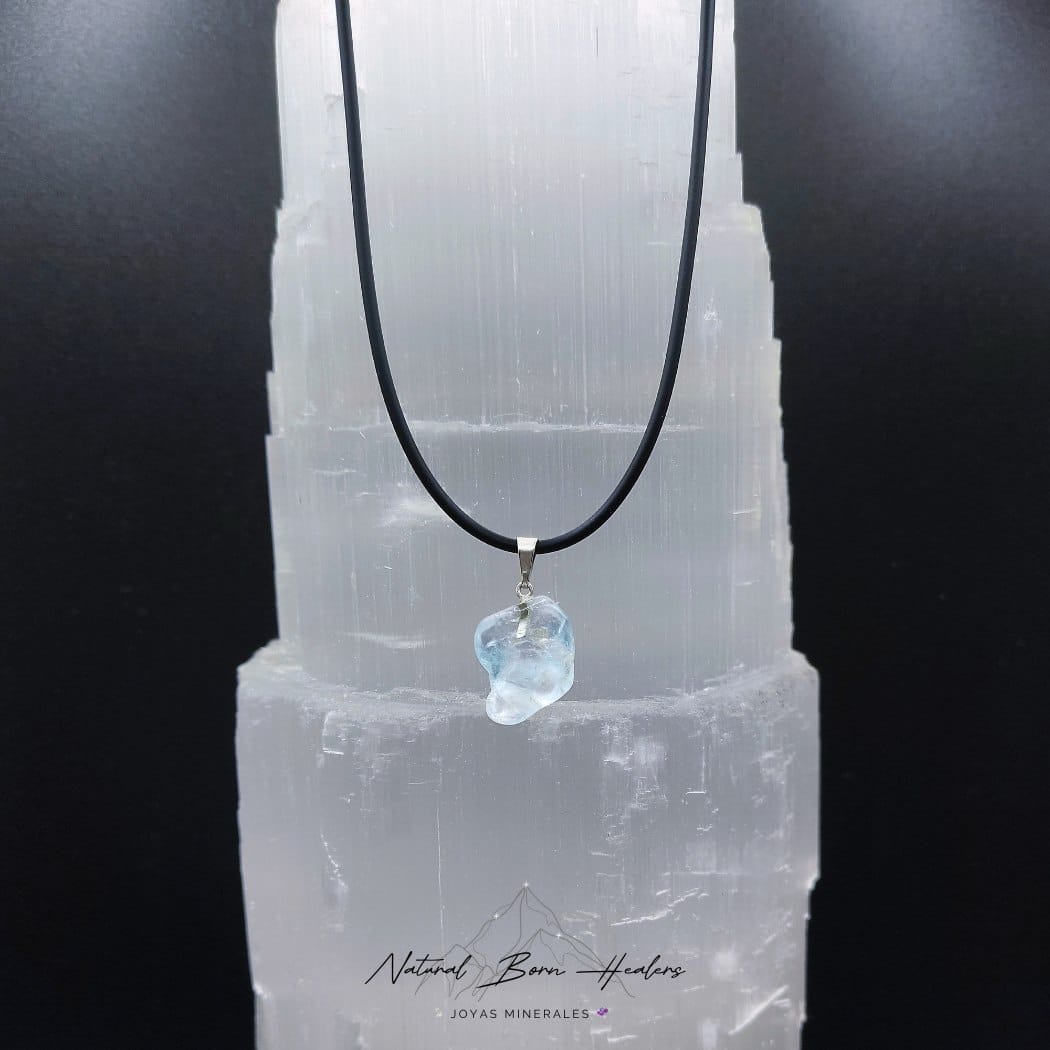 colgante aguamarina caucho