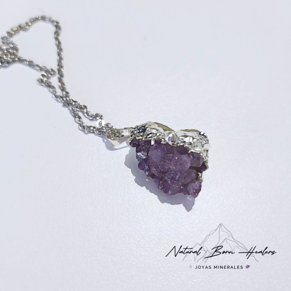 Colgante drusa de Amatista - Claridad espiritual y escudo energético en una joya original y cautivadora - Imagen 3