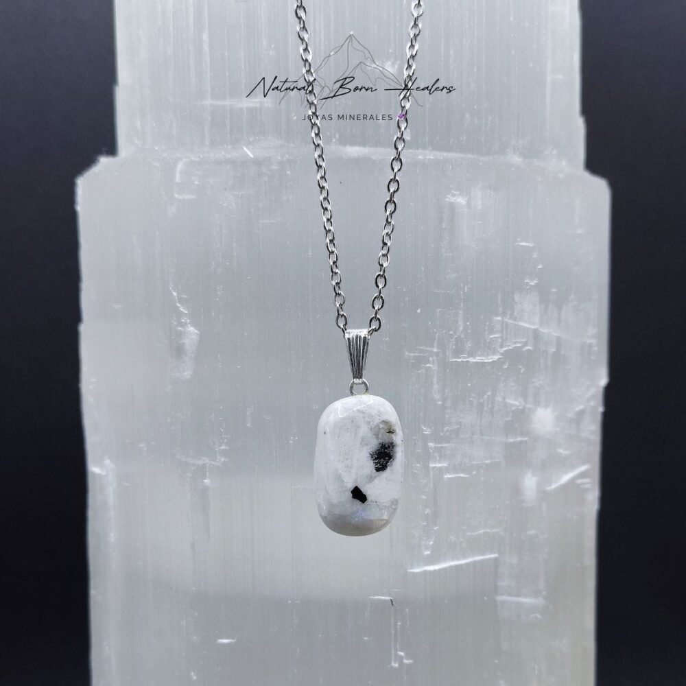 Colgante de Piedra Luna - Intuición y magia en un diseño delicado - Imagen 5