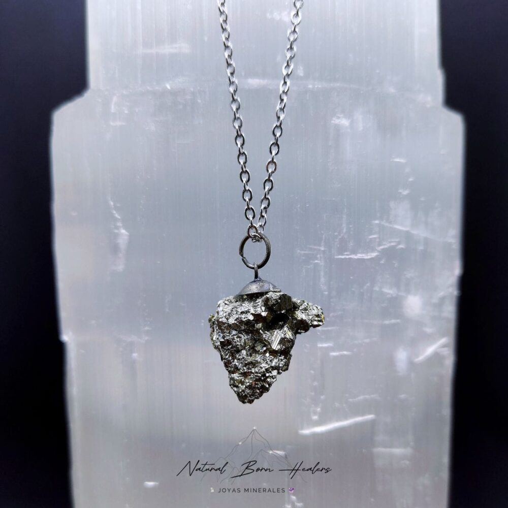 Colgante de Pirita - Abundancia y protección en una pieza llamativa que irradia fuerza y energía - Imagen 5