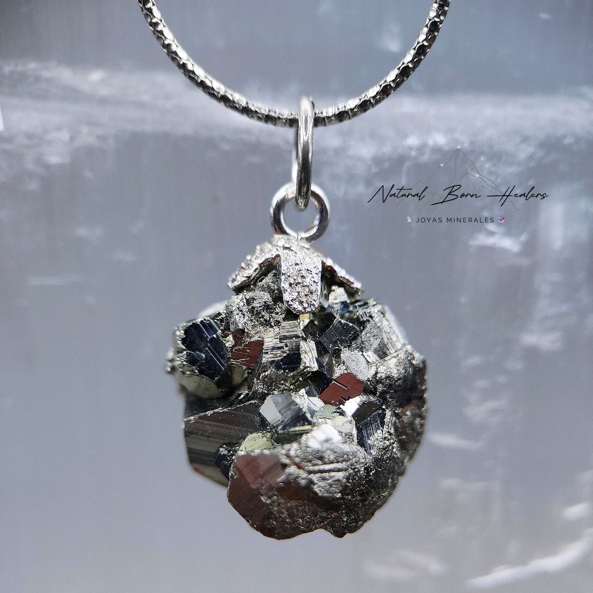 colgante pirita bruto detalle plata
